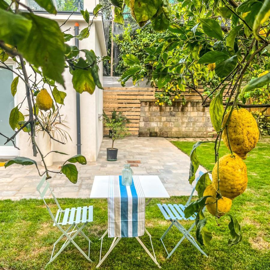 Bed and Breakfast Flavia'S Lemons Sorrent Exterior foto