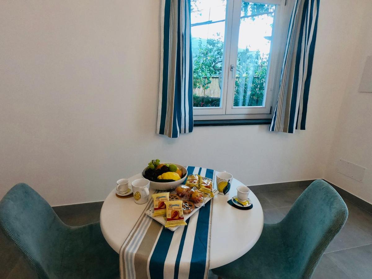 Bed and Breakfast Flavia'S Lemons Sorrent Exterior foto