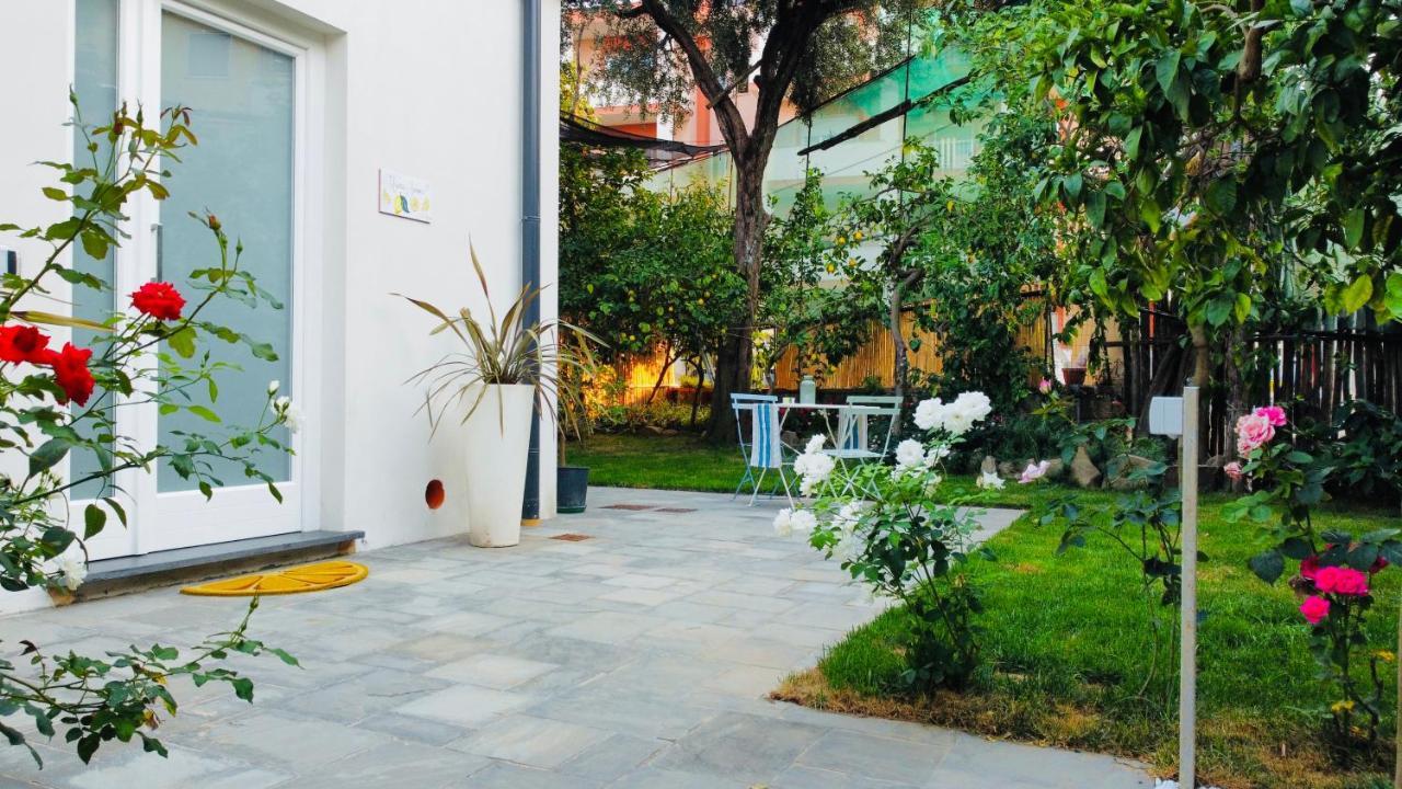 Bed and Breakfast Flavia'S Lemons Sorrent Exterior foto